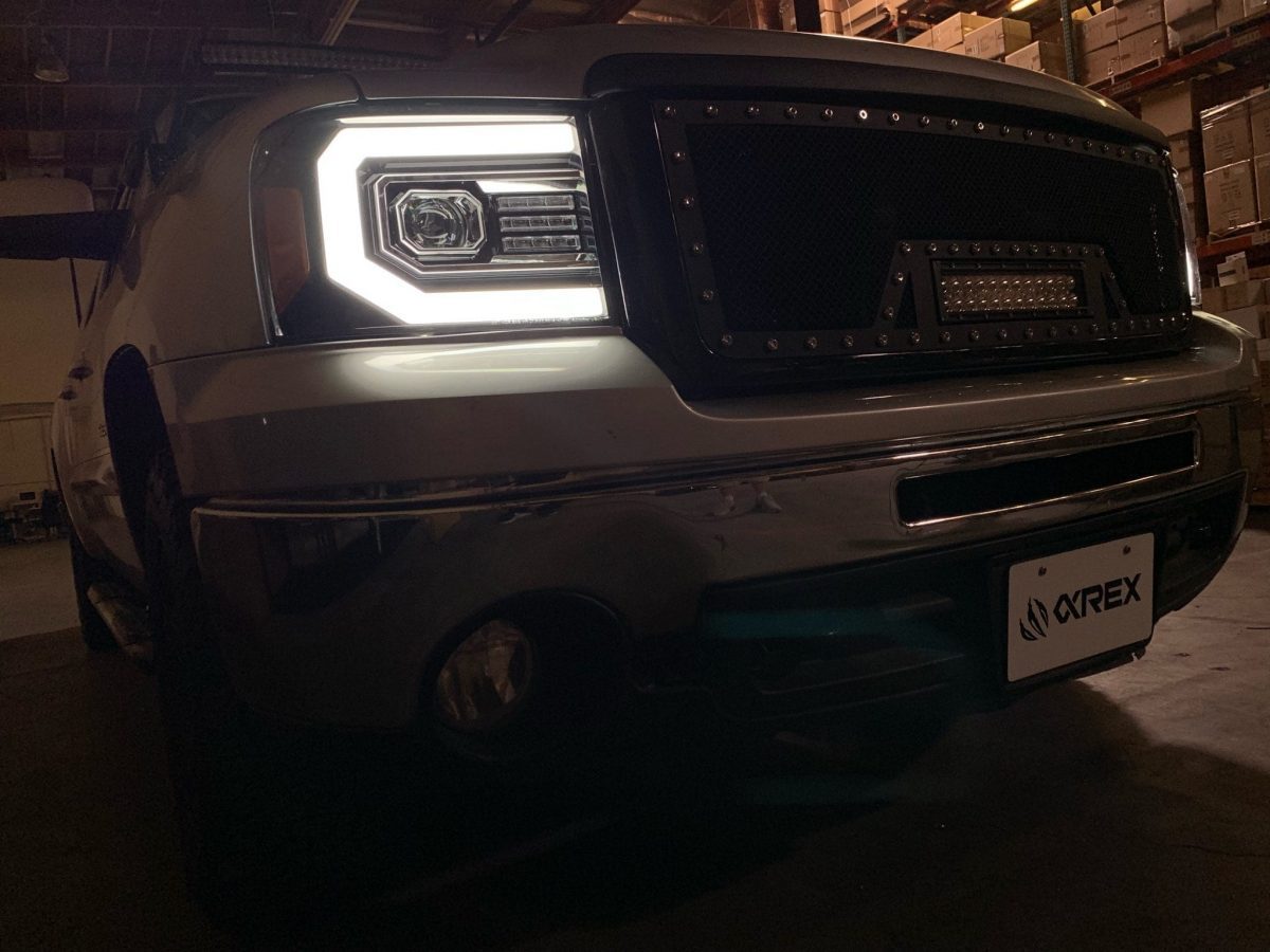 AlphaRex 07-13 GMC Sierra PRO-Series Halogen Projector Headlights Black